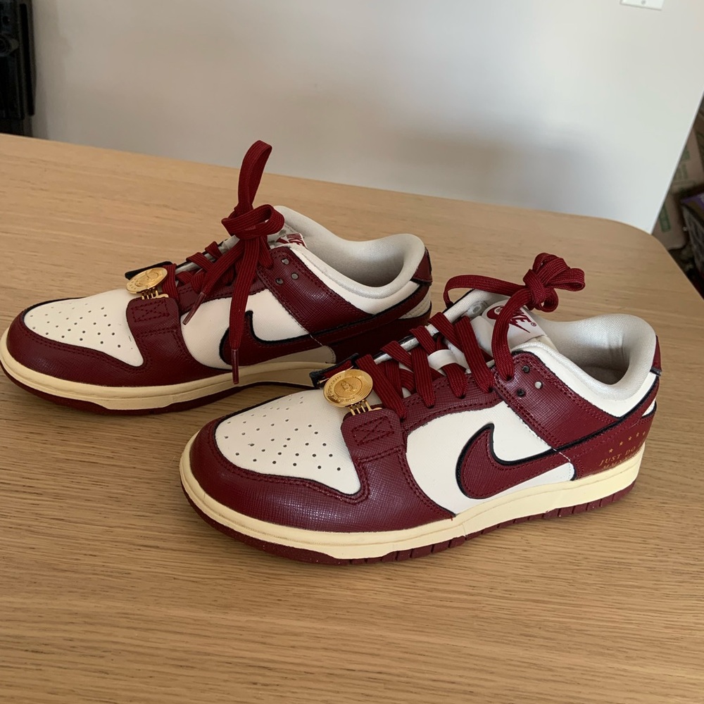 Nike Dunk Low SE Just Do It Sneakers Limited Edition